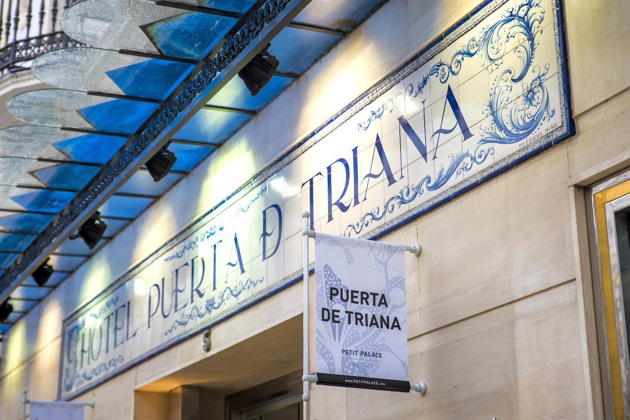 Petit Palace Puerta de Triana Sevilla Bagian luar foto